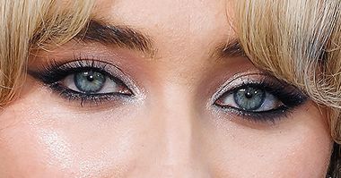 Sabrina Carpenter eyes color