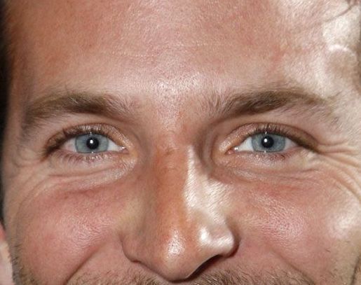 Bradley Cooper eyes color close