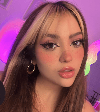 AriGamePlays eyes