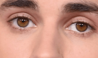 Bieber eyes color on close