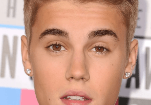 Justin Bieber day eyes color
