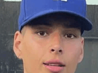 Marlon (streamer) eyes up close photos