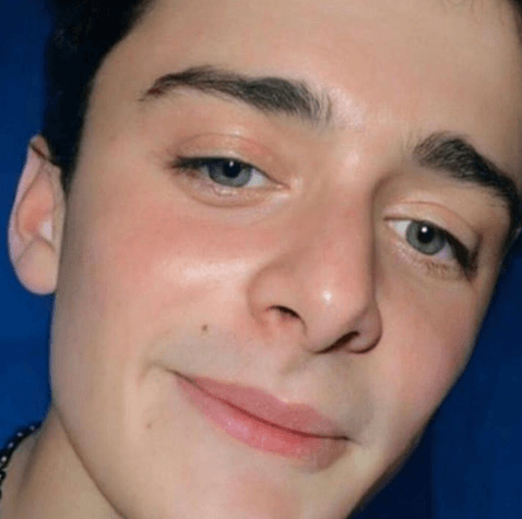 Noah Schnapp eyes