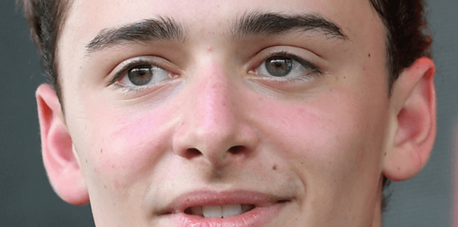 Noah Schnapp eyes close