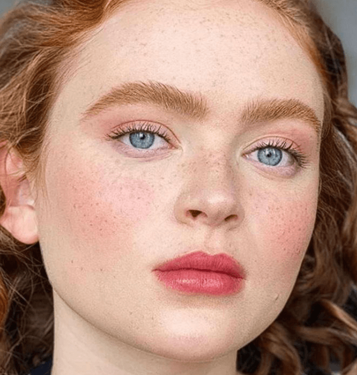 Sadie Sink eyes color close up