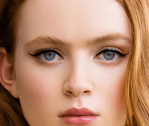 Sadie Sink eyes color on light