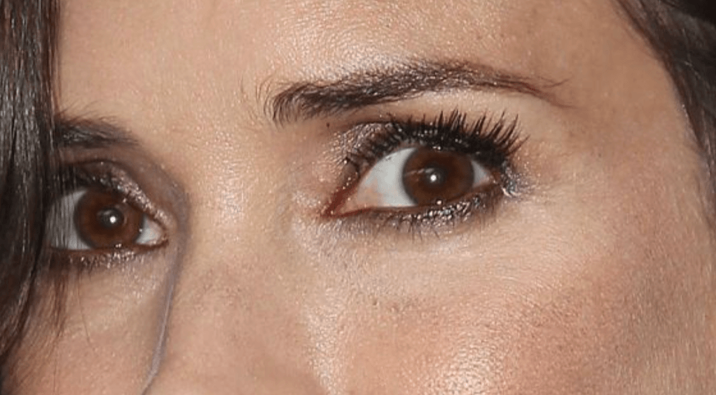Winona Ryder eyes color scoped